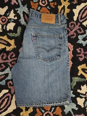 🔥🔥Y2K Levi's 550 Relaxed Fit Blue Denim Jean Shorts🔥🔥 Size 33 Skater Y2k